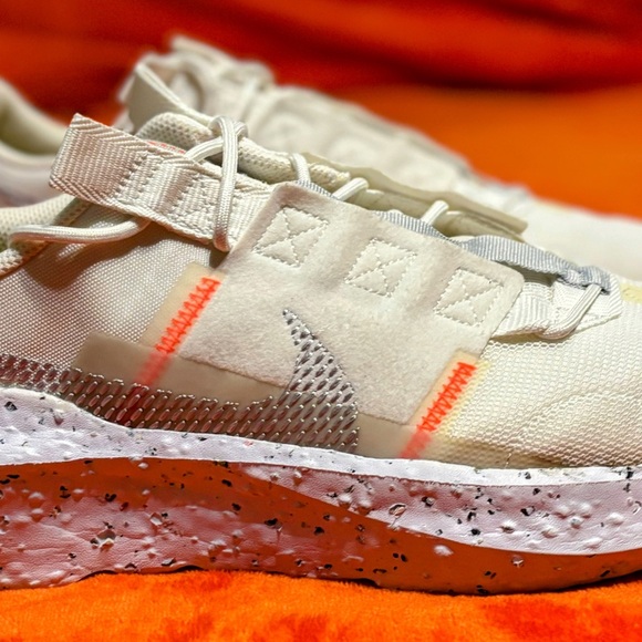 NEW Nike Crater Impact SE Men's Sneakers White/Sunkist Orange DEADSTOCK - Sz 13 - Picture 2 of 16